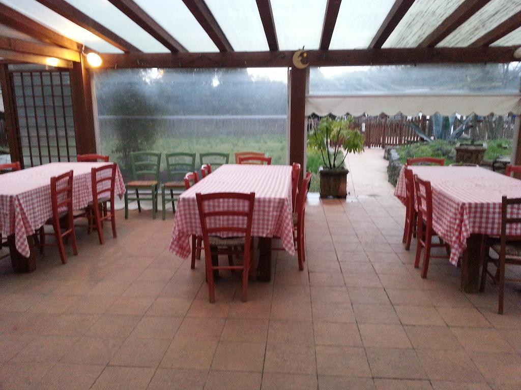 Agriturismo "La Rosa Canina" Bed & Breakfast Lerici Exterior photo